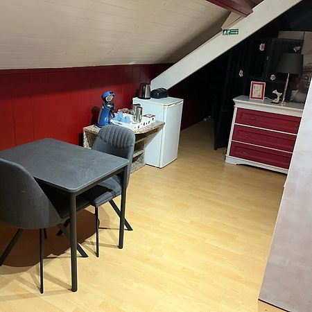 Lauralys Hotel Mons Ngoại thất bức ảnh